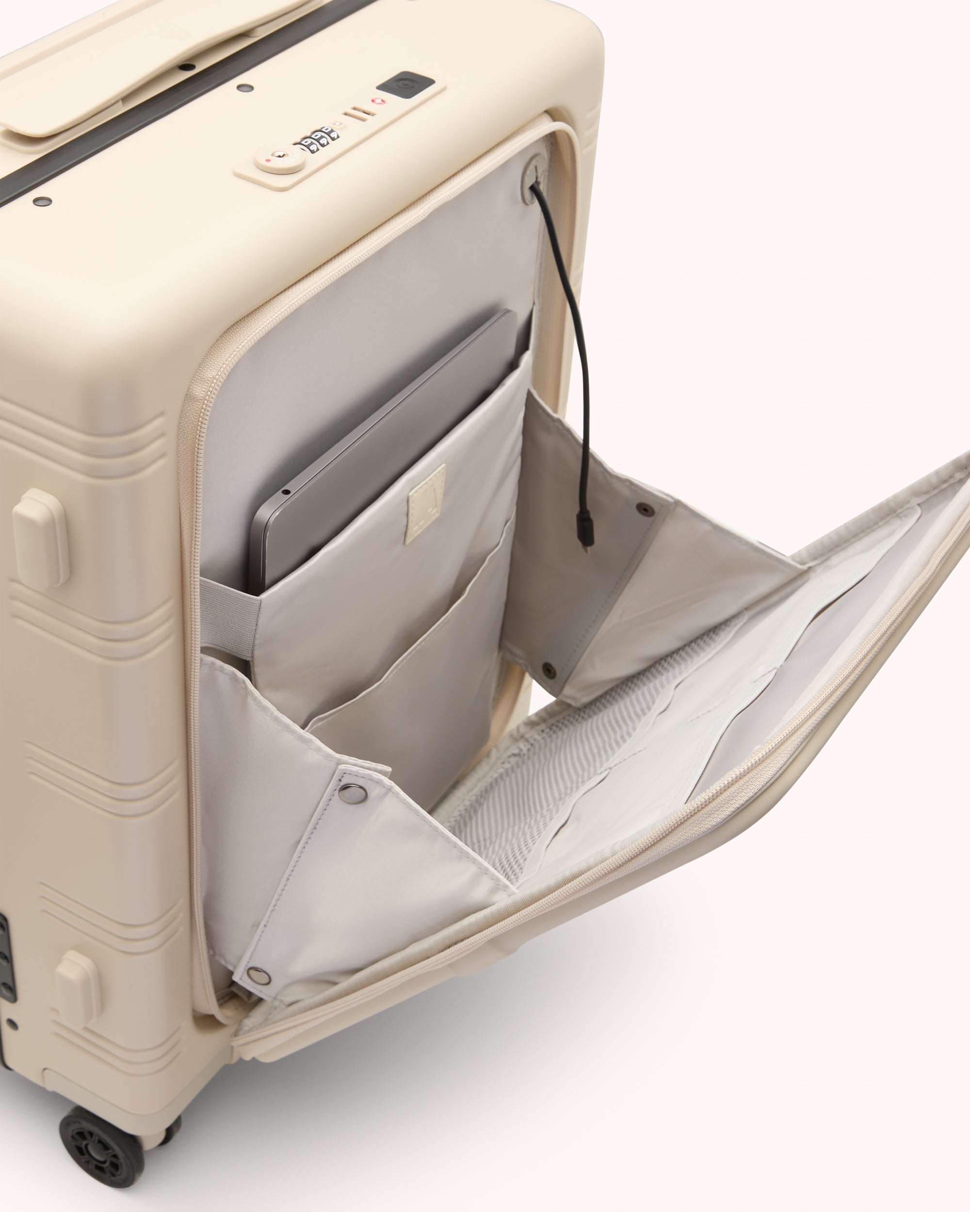 NEXT (Carry-On)